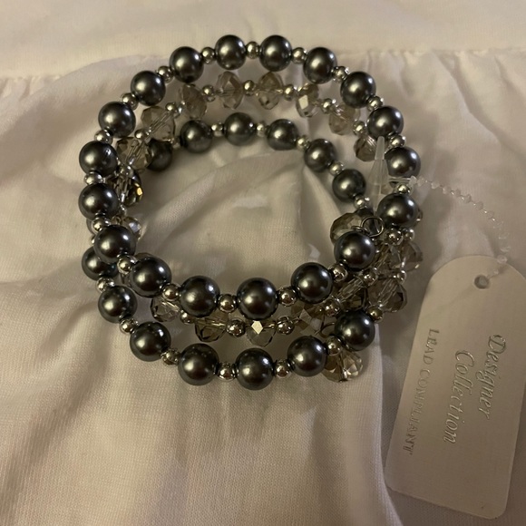 Coil Crystal/Beaded/Faux Pearl Bracelet (silver/ Smokey gray colored) - Picture 3 of 4